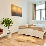 Golden Deer Apartment - 3 Schlafzimmer - Zentrum - 92M²